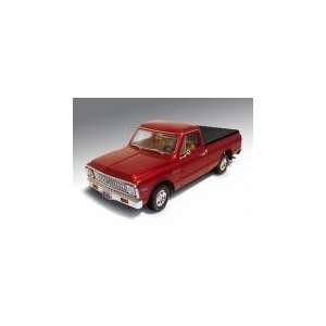  1972 Chevy Fleetside C10 Red Diecast Pickup Truck Model 
