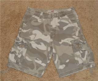 Mens Aeropostale camouflage camo cargo shorts size 33  