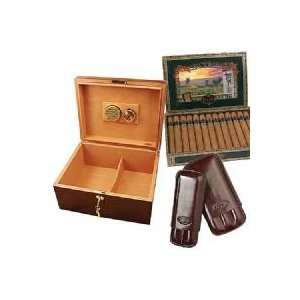  Casa Toraño Combo including humidor and leather case (3 