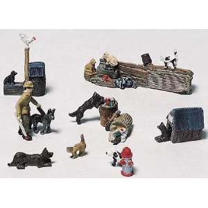    Cats And Dogs Scenic Details by Woodland Scenics Toys & Games