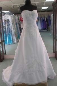 Orig. $629 MORI LEE 2306 White Plus Size 22 FORMAL BRIDAL GOWN WEDDING 