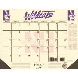  Northwestern Wildcats 22x17 Desk Calendar 2007 Sports 
