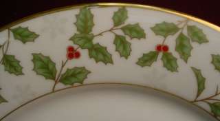 NORITAKE china HOLLY BERRY GOLD 4173 pttrn DINNER PLATE  