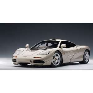  MCLAREN F1   PLATINUM SILVER / METALLIC GREY by AUTOart in 