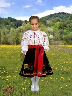 The costumes are carried out according to the best traditions of the 