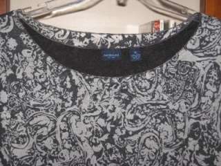WESTBOUND WOMENS PLUS SIZE TUNIC TOP WITH FLORAL LINED BLACK & WHITE 