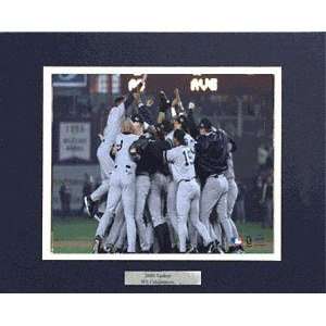  2000 New York Yankees Framed  WS Celebration  Team 