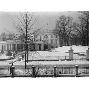  early 1900s photo East entrance White House