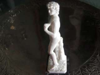 THIS AUCTION IS FOR A SCULPTOR A. SANTINI CLASSIC FIGURE MADE IN ITALY 