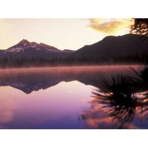 Sparks Lake, Deschutes National Forest, Oregon, USA Photographic 
