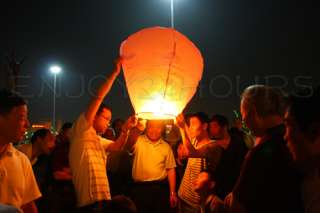 SKY Kongming LANTERNS Flying UFO BALLOON wishing lamp  