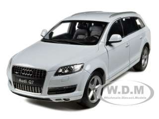 AUDI Q7 WHITE 118 DIECAST MODEL CAR BY WELLY 18032 781714803216 