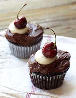 Sour Cherry filled Cupcakes