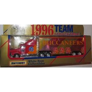  Tampa Bay Buccaneers NFL Diecast 1996 Matchbox Tractor 