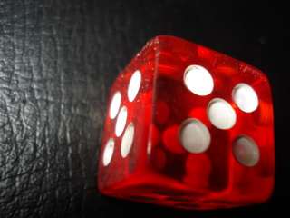 UNIQUE COLLECTORS LUCITE BAKELITE DICE ONLY 5 POINTS  