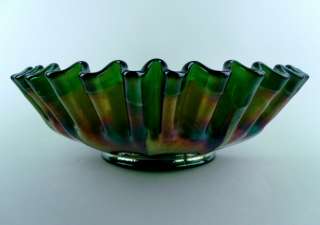 VINTAGE by FENTON ~ GREEN 9 CARNIVAL GLASS BOWL ~ SCARCE CANDY RIBBON 