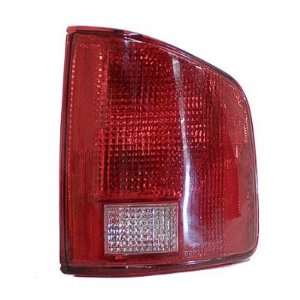  2002 04 CHEVROLET S10 PICKUP TAILLIGHT WITHOUT BLACK TRIM 