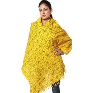  Yellow Hindu Prayer Shawl with Printed Oms All Over 