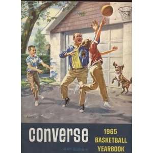 1965 Converse Basketball Yearbook EX+   NBA Programs and Yearbooks 