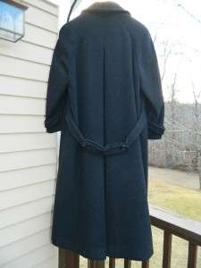 Perry Ellis Vintage Wool Ladies Winter Classic Coat in Heathered Black 