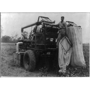 1937 model cotton picker,Stoneville,MS,Washington Co 