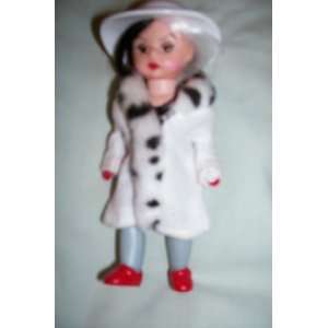   2004 Madame Alexander Wendy Doll Cruella De Vil 