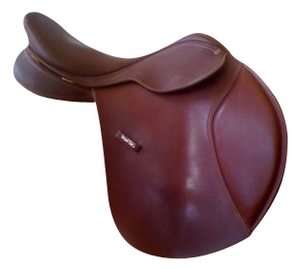 Wintec Close Contact 17 inches Saddle  