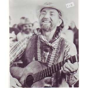  Willie Nelson 8 X 10 Black & White Photo 