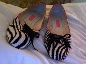Rare London Sole Madonna Black & White Zebra Flats 42  