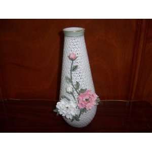  Rose Themed Fine Ceramic Intricate Decorative Vase    9.5 