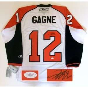 Simon Gagne Autographed Uniform   2010 Cup Jsa W  Sports 