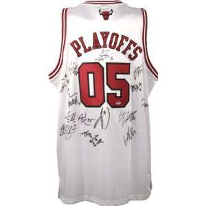  Chicago Bulls 2004 2005 Team Autographed Jersey  Details 