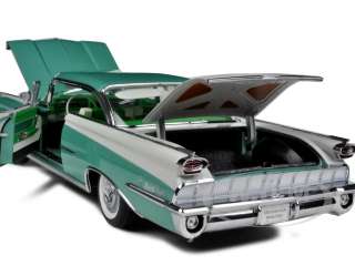1959 OLDSMOBILE 98 HARD TOP GREEN 1/18 DIECAST MODEL CAR BY SUNSTAR 