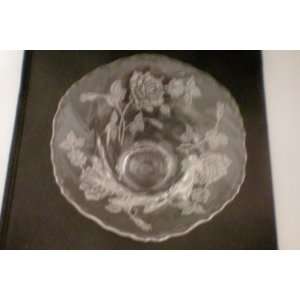  Heisey Footed Bowl    Etched Glass Pattern with 3 Rose 