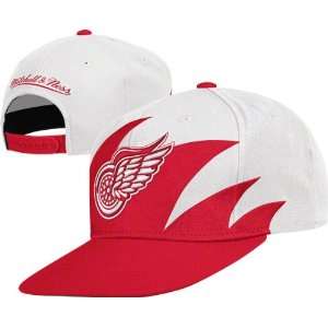 Detroit Red Wings Mitchell & Ness Shark Tooth Vintage Snap Back Hat 