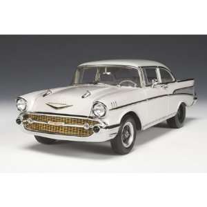 1957 Chevrolet Bel Air Sedan White 118 Highway 61  Toys & Games 
