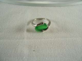 EMERALD GREEN CATS EYE OVAL CABOCHON STONE RING, NEW, GIFT BOXED, E21 