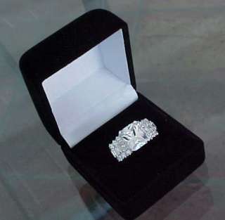 BLACK Velveteen Domed ENGAGEMENT WEDDING RING Gift Box  