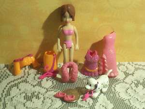 POLLY POCKET BRUNETTE CUTE OUTFIT AND SHOES AND DOG P308  