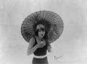 1922 Movie Star Betty Compson eating Eskimo Pie  