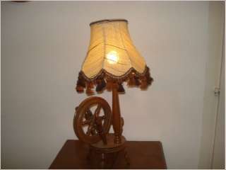   lampe de chevet rouet bois
