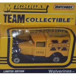 Michigan Wolverines 1992 NCAA 1/64 Diecast Model A Truck Collectible 