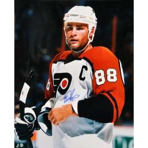 Eric Lindros Philadelphia Flyers  Closeup  16x20 Autographed 