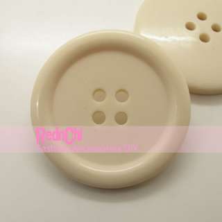 CREAMY KHAKI CLASSICAL 4 HOLE FASHION COAT BUTTON (1)  