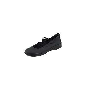  Arcopedico   Vegas (Black)   Footwear