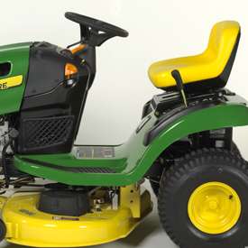 Great   2009 John Deere LA105 Lawn Tractor   Dont miss  