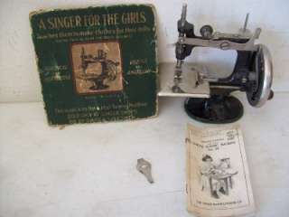 Singer Sewing Machine No. 20 Childs Antique Toy w/Accessories Manual 