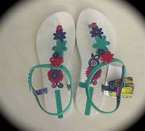 IPANEMA RITMO T STRAP FLOWER FLIP FLOPS SANDALS ~ WHITE & GREEN 