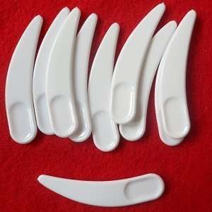   White Plastic product sample spatulas SET OF 20 Arts, Crafts & Sewing